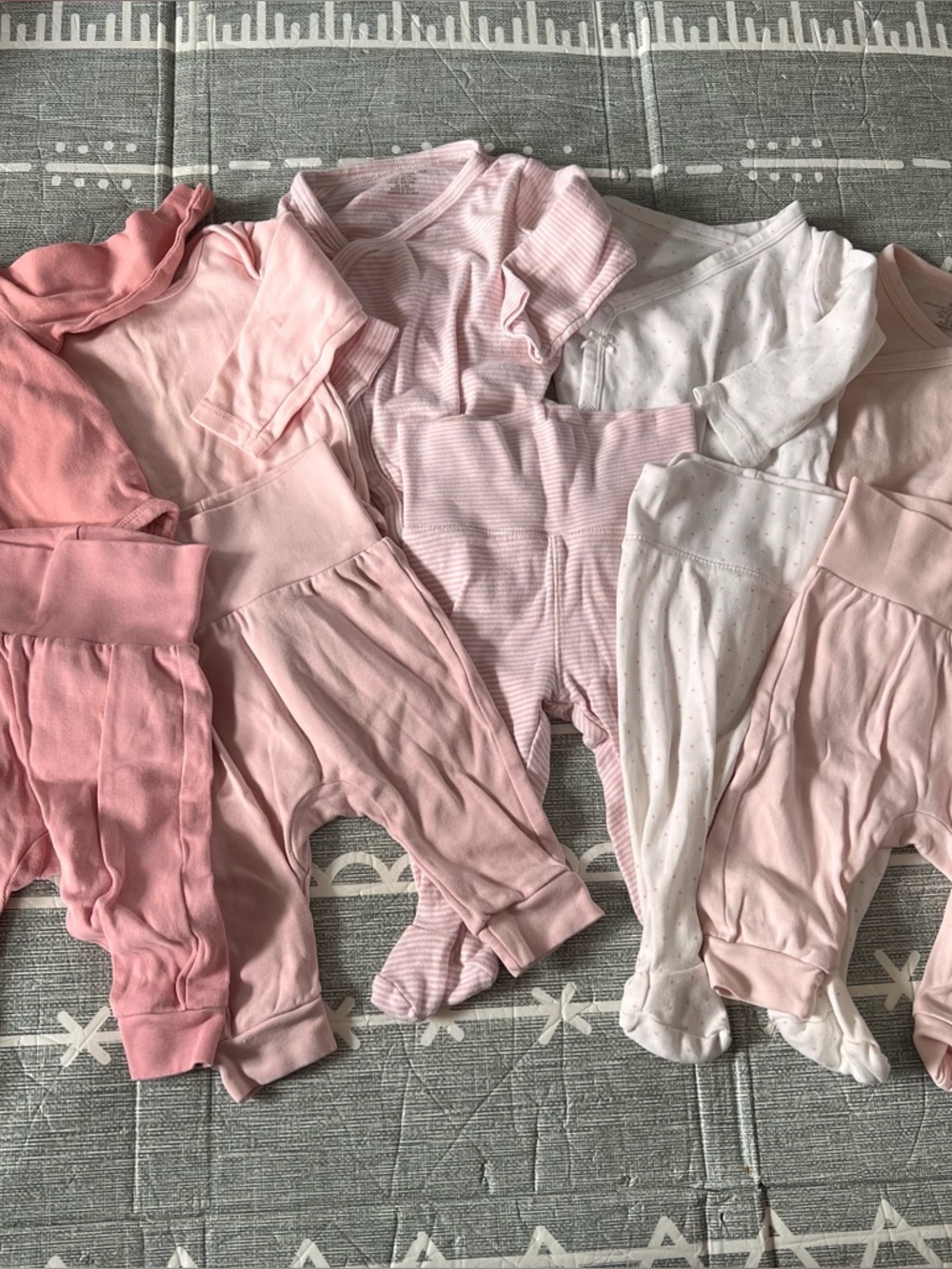 H&M Baby Pink & Light Pink Mixed Newborn Footed Onesies and Pants Set